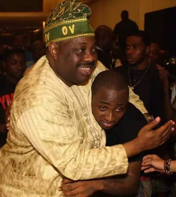 Dele Momodu Walks Out Of An Event After Davido Called Him His "Boy" (Video)